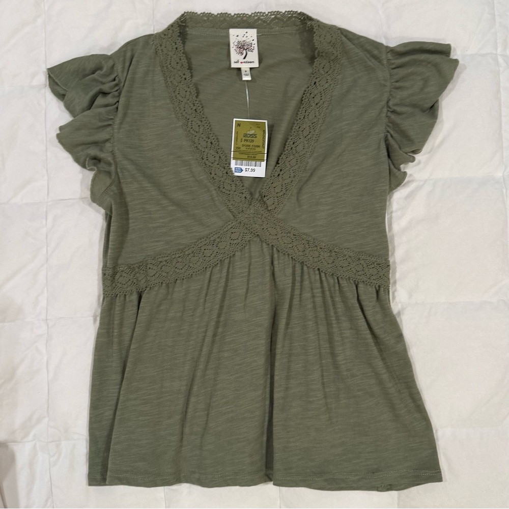 Olive Green Lace Trim Girls Top with Ruffled Sleeves